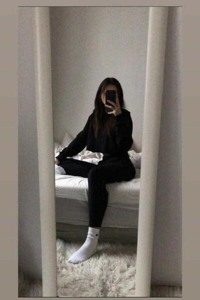 عکس فیک جلو آینه دخترانه