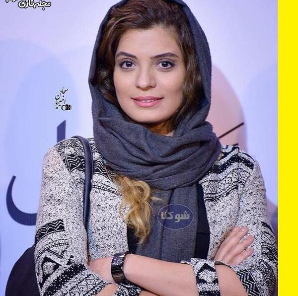عکس هانیه در چوب خط