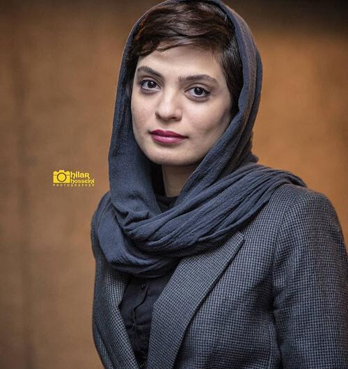 عکس هانیه در چوب خط
