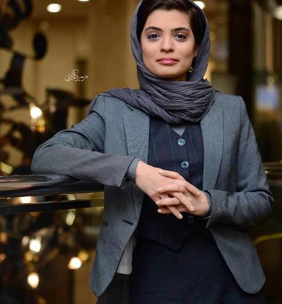 عکس هانیه در چوب خط