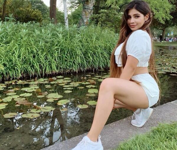 عکس هلیا جلیل نژاد
