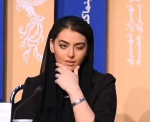 عکس عشوه گری ریحانه پارسا در جشنواره فجر