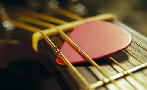 عکس باران میبارد امشب دلم غم دارد امشب