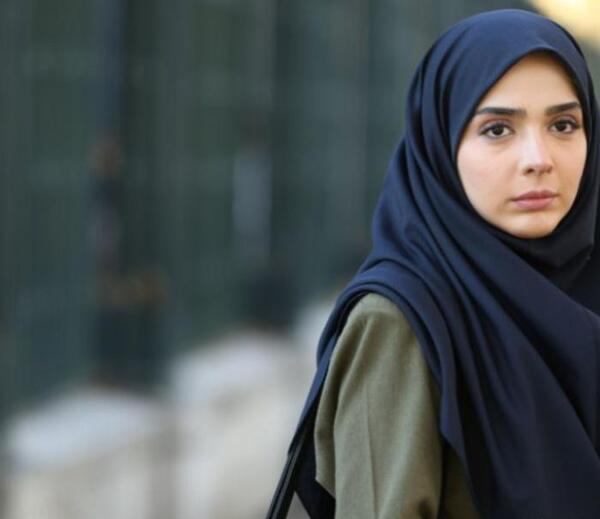 عکس خاله سوسکه در آهوی پیشونی سفید