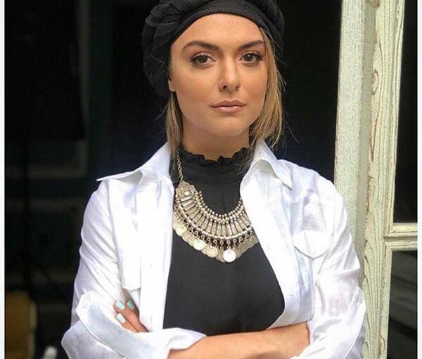عکس خانوادگی دنیا مدنی
