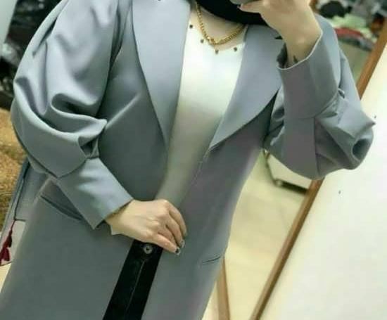 عکس مدل مانتو یقه اسپرت دو رنگ