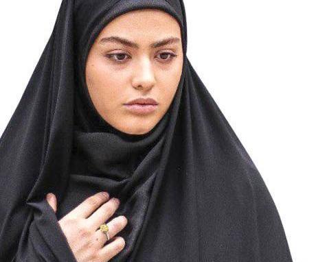 عکس با حجاب ریحانه پارسا
