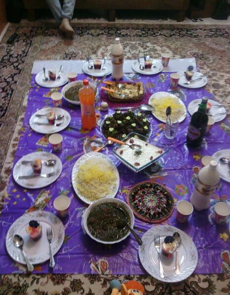 عکس سفره غذا قورمه سبزی