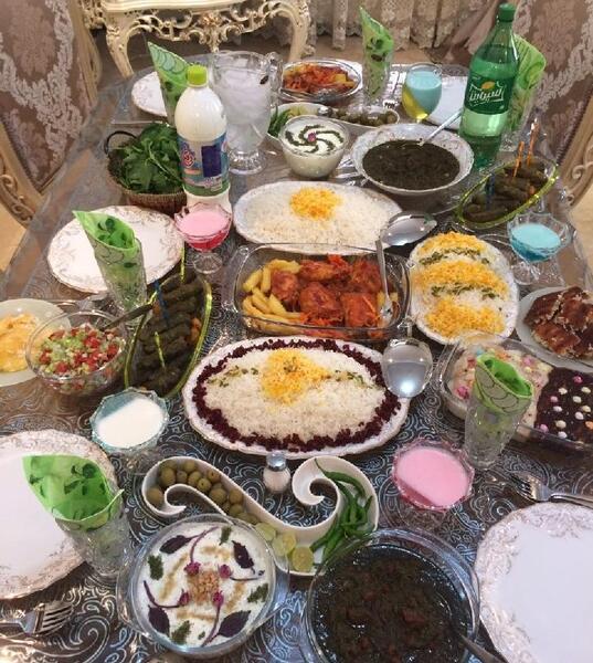 عکس سفره غذا قورمه سبزی