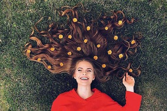 ژست عکس دخترانه مو بلند