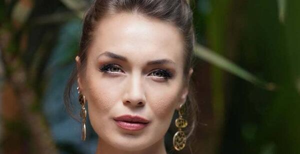 عکس دنیز در عطر عشق