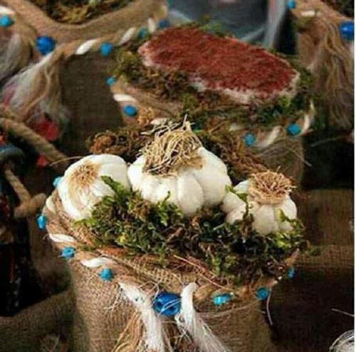 عکس ایده هفت سین با تنه درخت