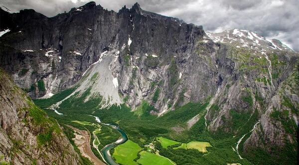 عکس طبیعت زیبای کوهستان