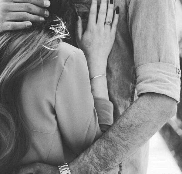 عکس آغوش دونفره عاشقانه