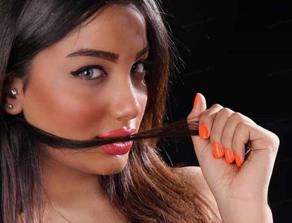 ژست عکس دخترانه سلفی اینستا