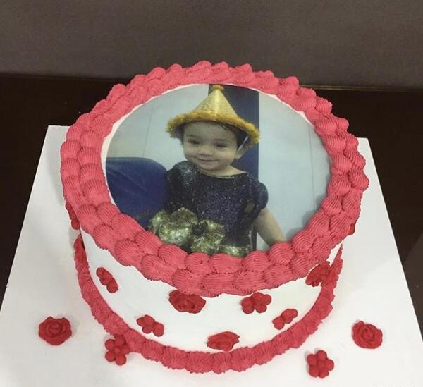 طرز زدن عکس روی کیک