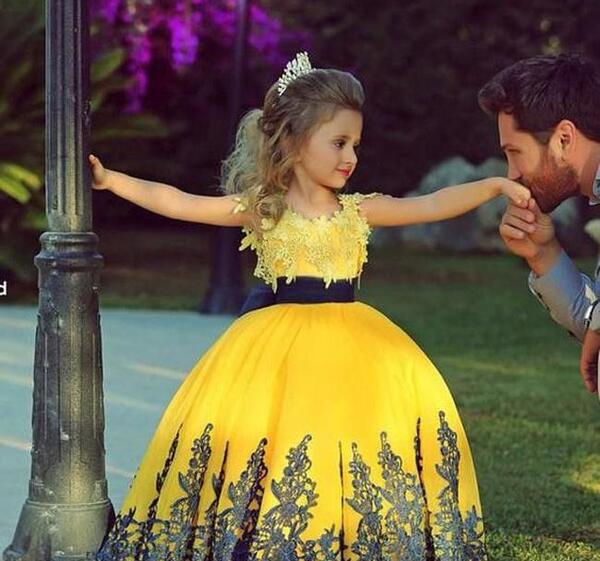 عکس لباس مجلسی دخترانه کوچک