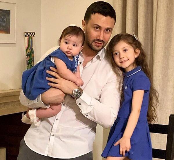 عکس های عاشقانه شاهرخ استخری و همسرش