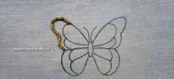 عکس پروانه گلدوزی شده