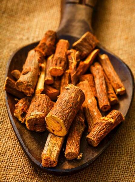 عکس چوب شیرین بیان