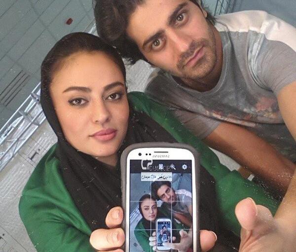 عکس آزاده ریاضی و خواهرش