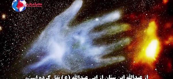 عکس دستی که در آسمان ظاهر شد