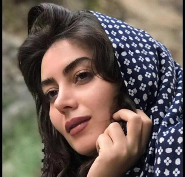 عکس روژان در فیلم قسم