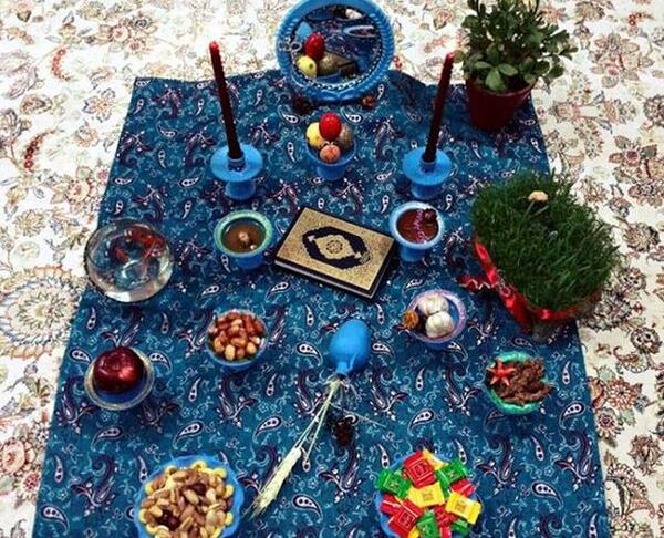 عکس ایده تزیین سفره هفت سین روی زمین