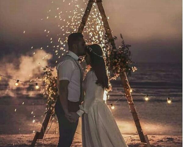 عکس بوسه عاشقانه کامران وفریده