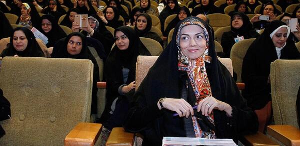 عکس آزاده نامداری چرا مرد