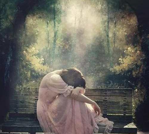 عکس یک دختر غمگین