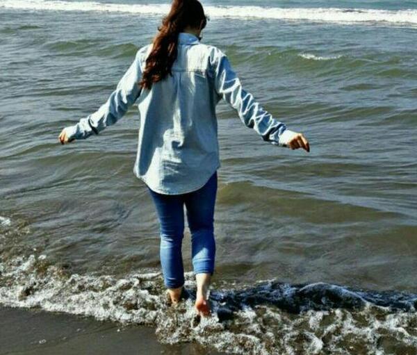 عکس دخترانه لب دریا برای پروفایل