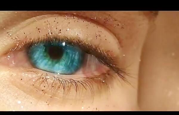 عکس چشم فیروزه ای