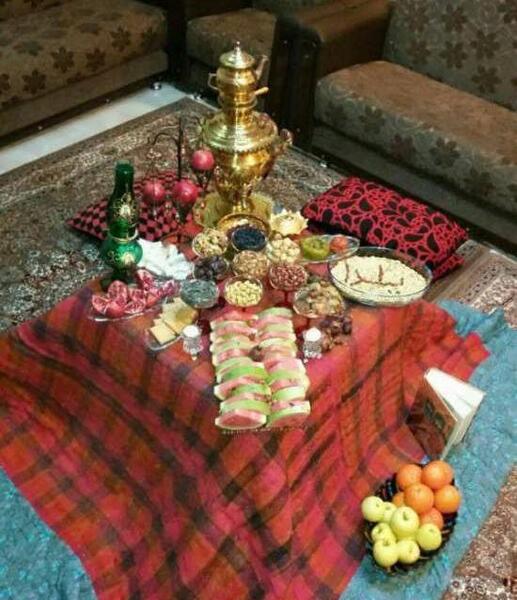 عکس ایده شب یلدا روی کرسی