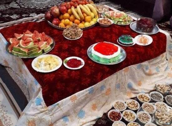 عکس ایده شب یلدا روی کرسی