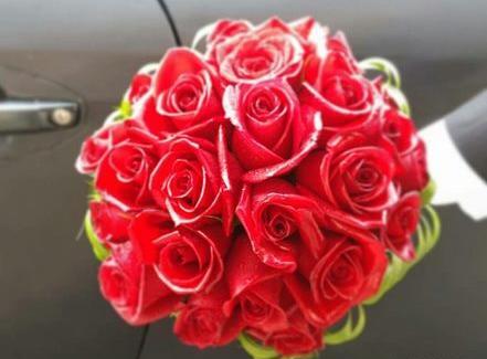 عکس دسته گل رز آبی و قرمز