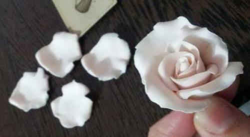 عکس گل رز با خمیر چینی