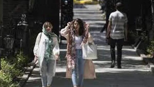 عکس بدحجابی مانتو جلو باز