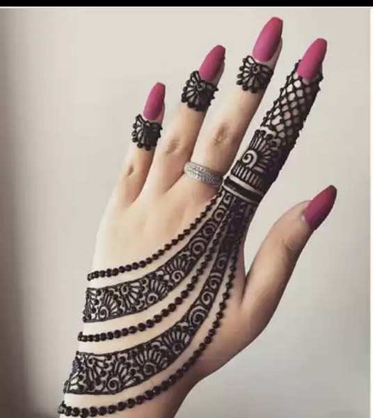 عکس تاتو حنا