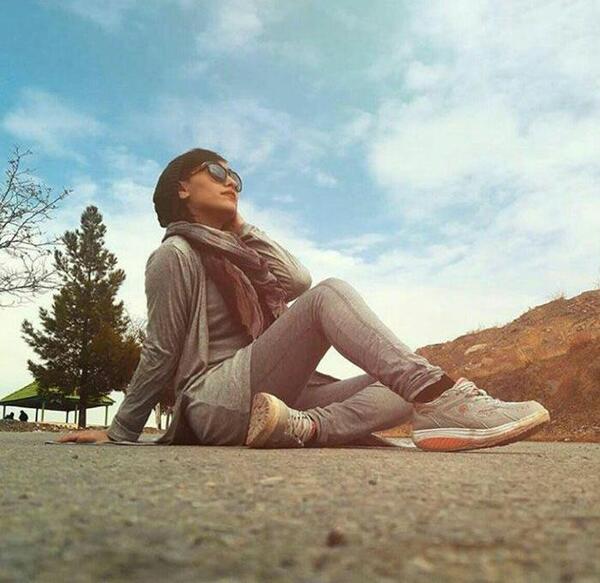 عکسهای ژست عکاسی دخترانه