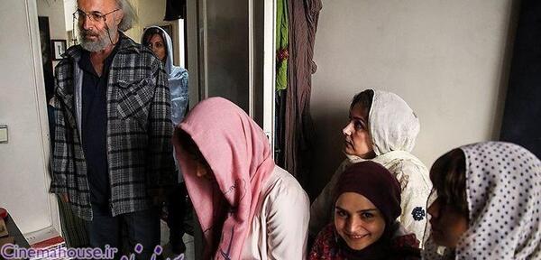 عکس تینا عبدی در فیلم کاناپه
