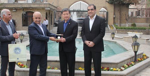 عکس وزیر بهداشت تایلندی