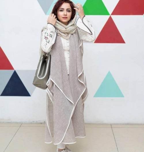 عکس نازنین بیاتی با مانتو جلو باز
