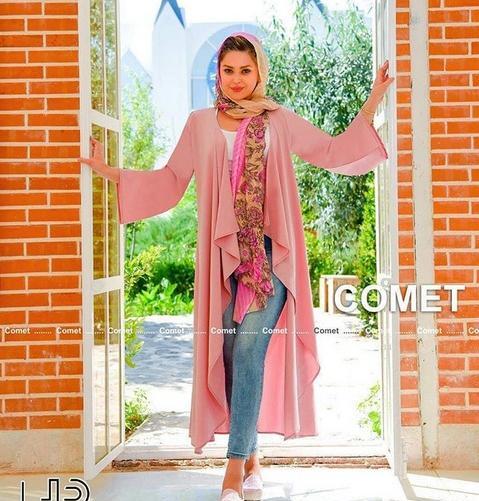 عکس نازنین بیاتی با مانتو جلو باز