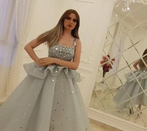 عکس لباس مجلسی زنانه یقه دلبری