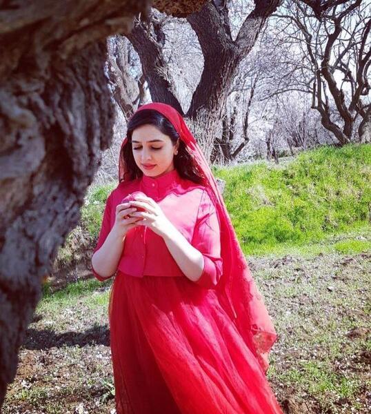 عکس زهره بازیگر سریال پرگار