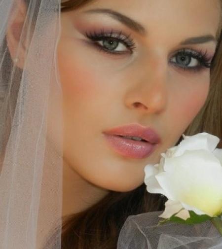 عکس عروس چشم درشت