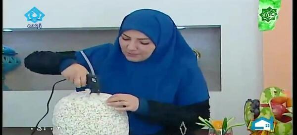 عکس آدم برفی با شکوفه