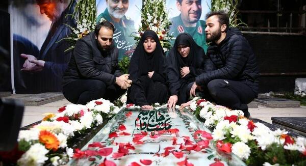عکس نوشته قبر حاج قاسم