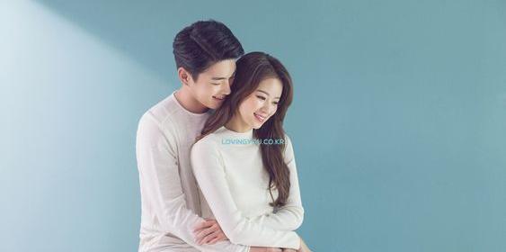 عکس دونفره عاشقانه اتلیه